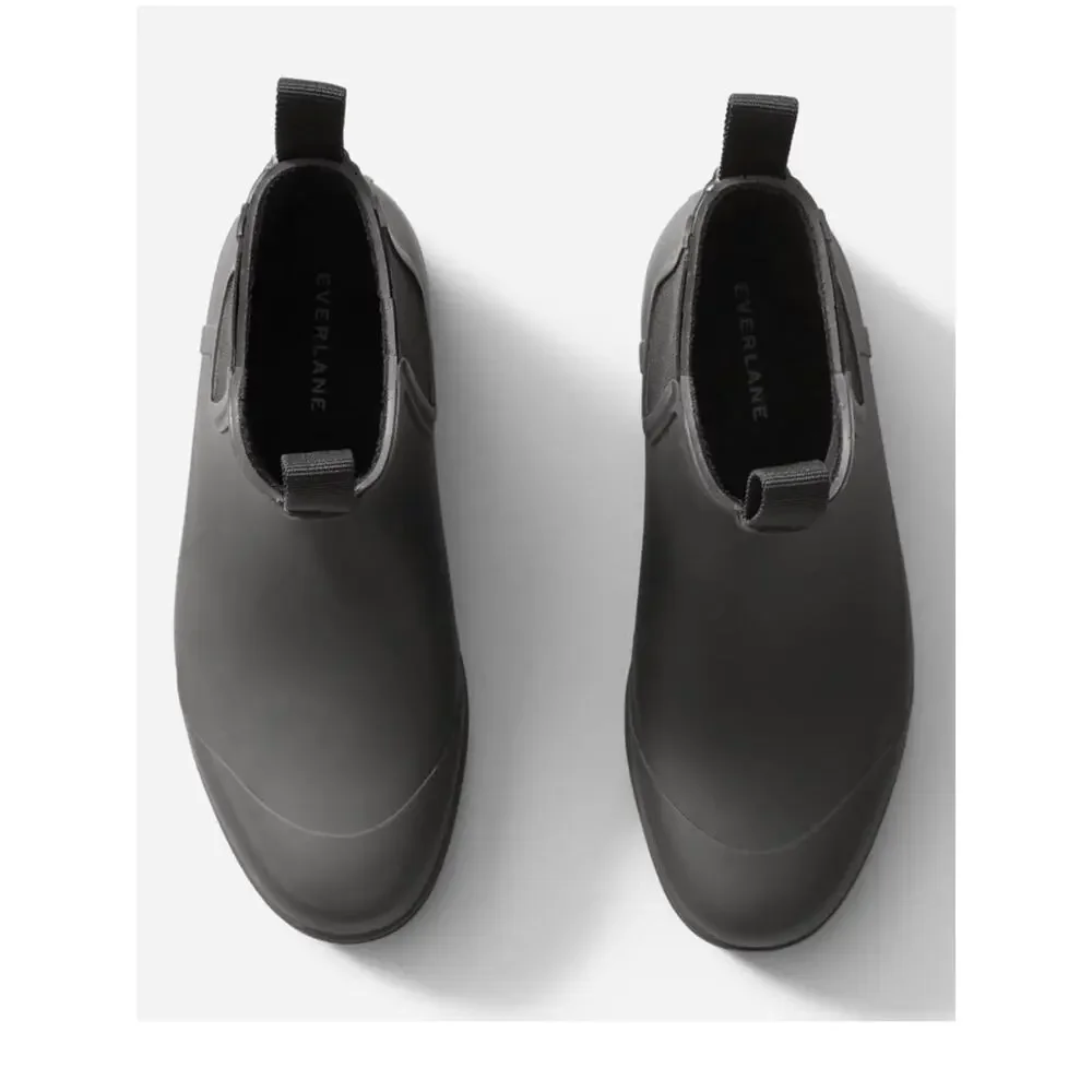 Everlane Black Chelsea Rain Boots Size 10 Waterproof Lug Sole Minimalist NWOB